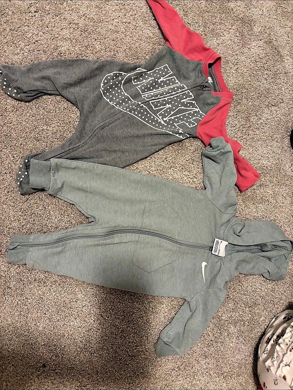Nike Two-Piece Baby Footie Set Gray & Red Baby 3M